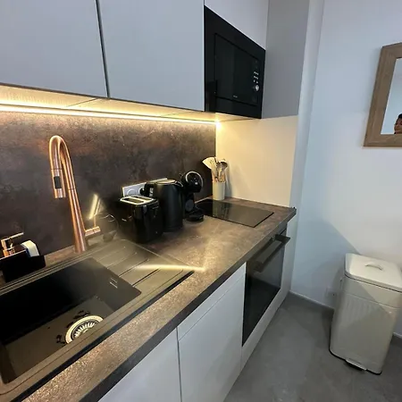 Apartment Luxury Location , Ideally Situated Near Sea *