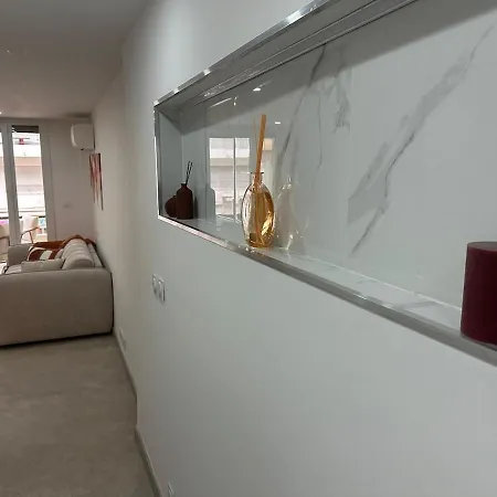 Luxury Location , Ideally Situated Near Sea Apartment Antibes