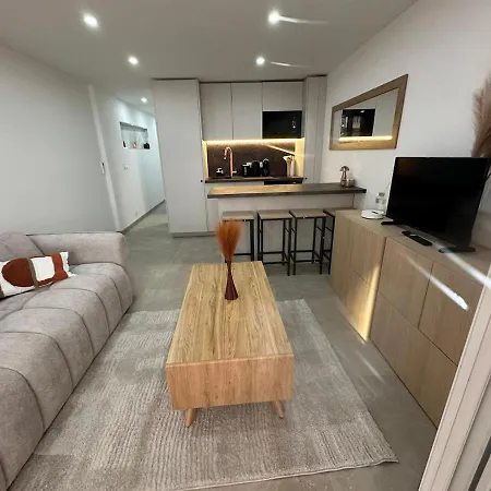 Luxury Location , Ideally Situated Near Sea * Antibes