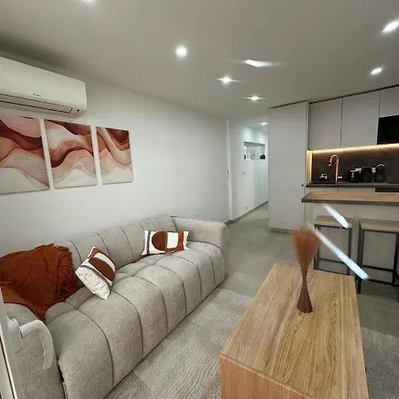 Apartment Luxury Location , Ideally Situated Near Sea *