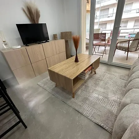 Apartment Luxury Location , Ideally Situated Near Sea