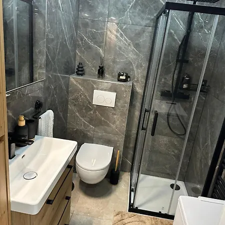 Luxury Location , Ideally Situated Near Sea